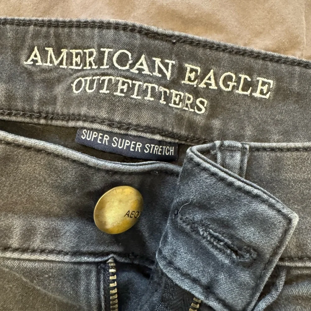 American Eagle Outfitters Black Jean Shorts with Distressed Hem - Picture 2 of 4